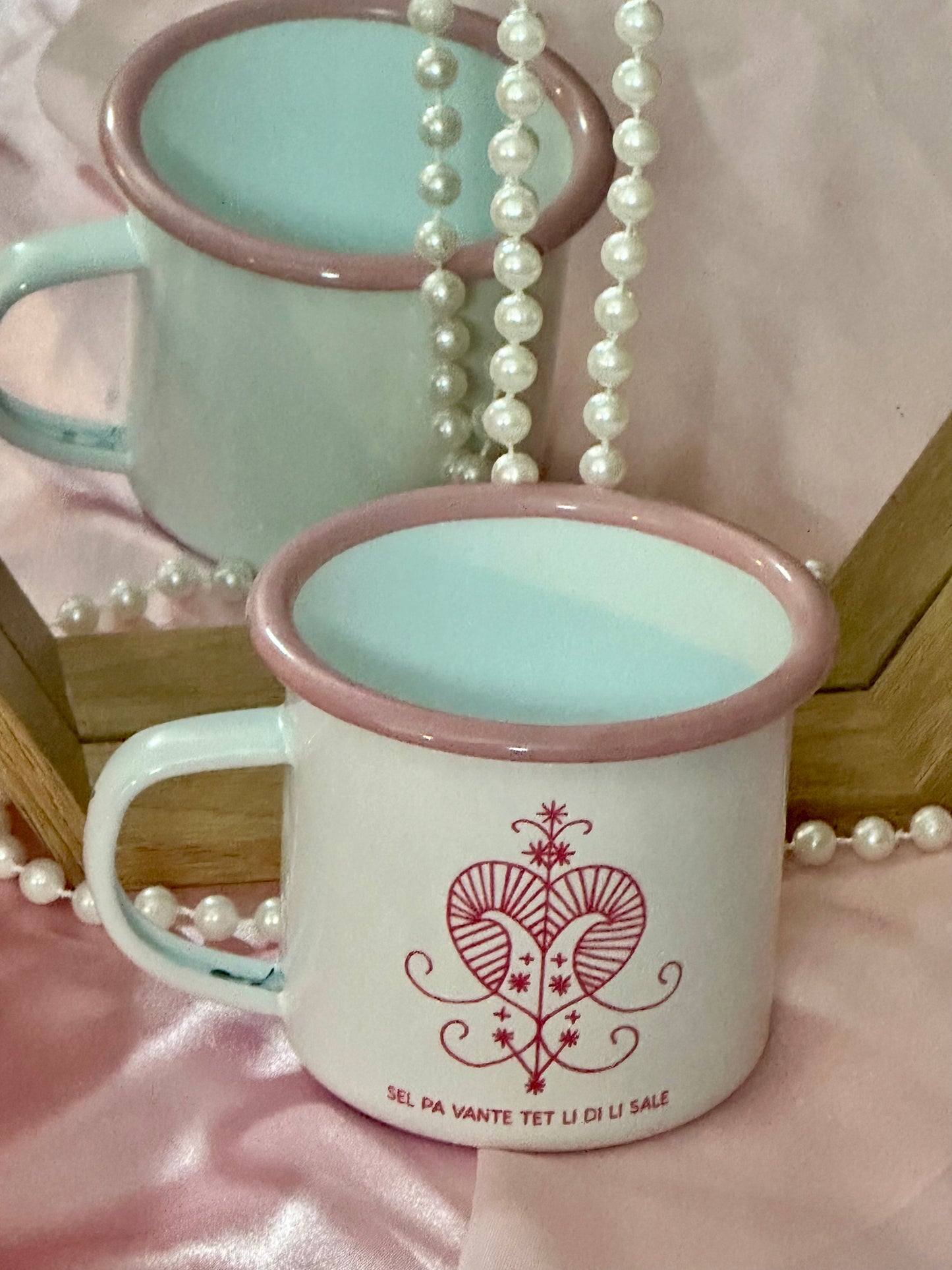 Tasse | Freda - Sèl pa vante tet li di li sale