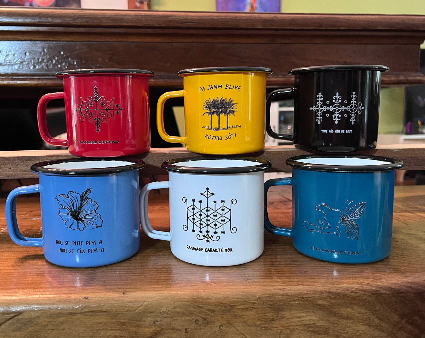 Tasse | Twa Palmis - Pa janm bliye kotew soti