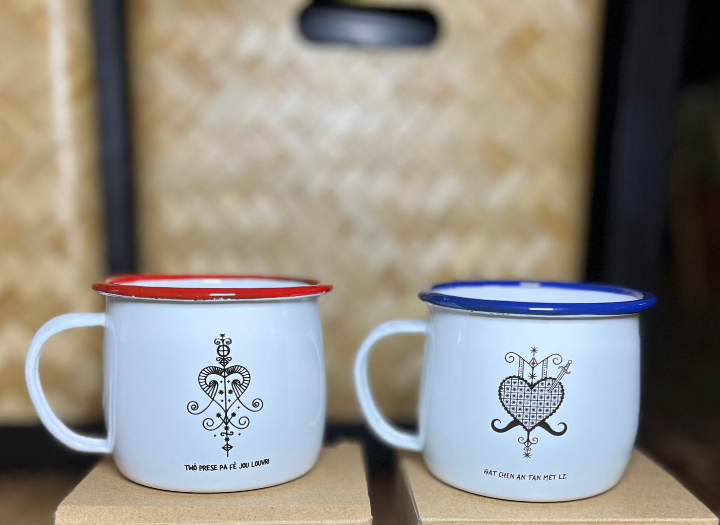 Tasse | Freda - Twò prese pa fè jou louvri